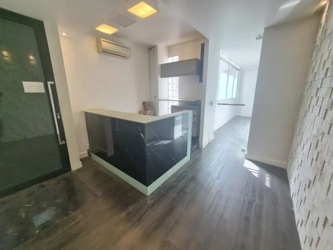 Conjunto comercial para venda em Cerqueira César, 108m²
