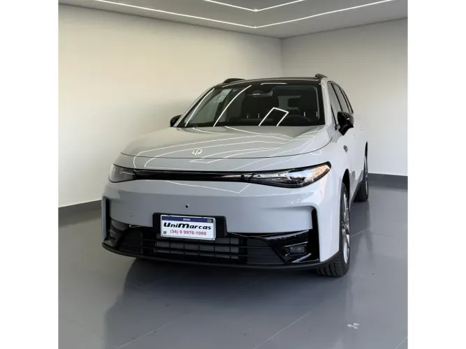 Leapmotor C10 REEV (Híbrido) 2027