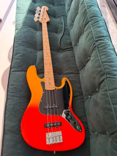 Baixo Jazz Bass 4 cordas SX Passivo SBM1 (Bur(