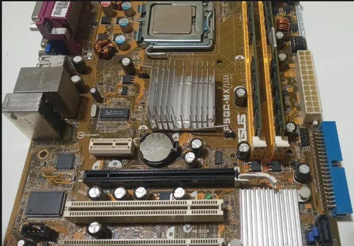 Placa mãe +Intel Pentium Dual-Core E2220  + Cooler original + 4GB Ram
