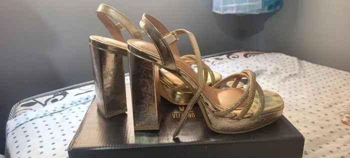 Sapato semi novo