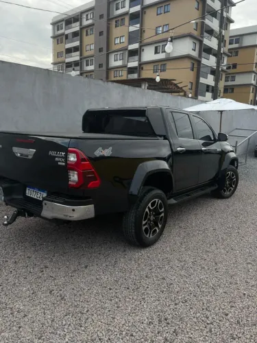 Toyota Hilux CD SRX Plus 4X4 2.8 TDI Die. Aut. 2025