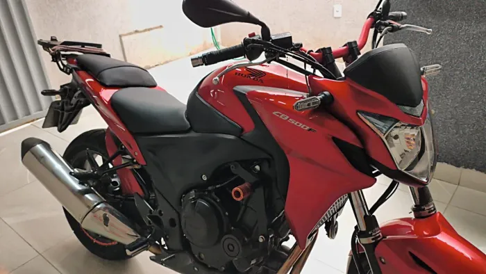 Moto muito boa super conservada