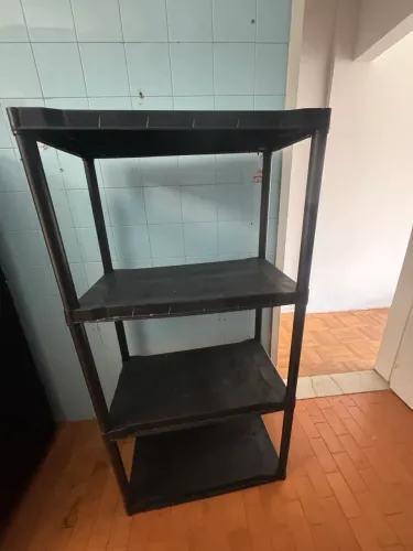 Estante de plástico
