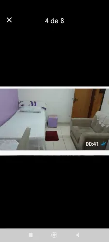 Alugo quarto mobiliado para rapazes
