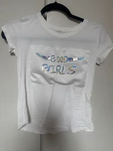 Camiseta branca nova, tamanho 12