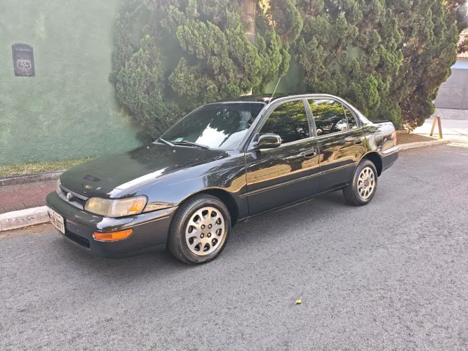 Toyota Corolla LE 1.8 1995