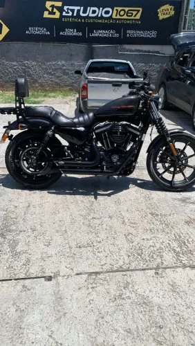 Harley-Davidson Sportster XL 883N Iron