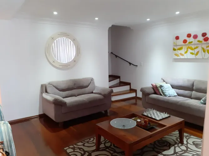 Casa à venda na Rua Dom Silvério Pimenta, Vila Scarpelli, Santo André - SP