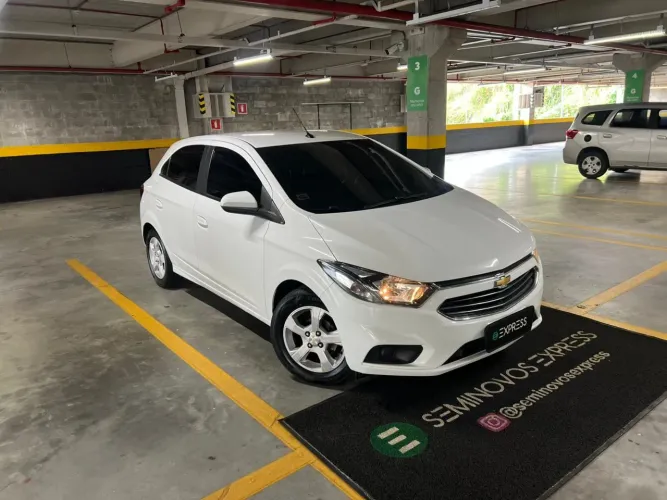 Chevrolet Onix Hatch LT 1.4 8V Flex Mec. 4P 2019