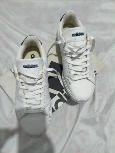 Tênis Adidas Advantage Número 39 Usado