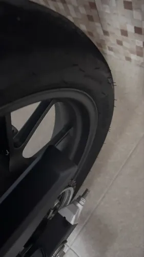Moto único dono com chave reserva e manual