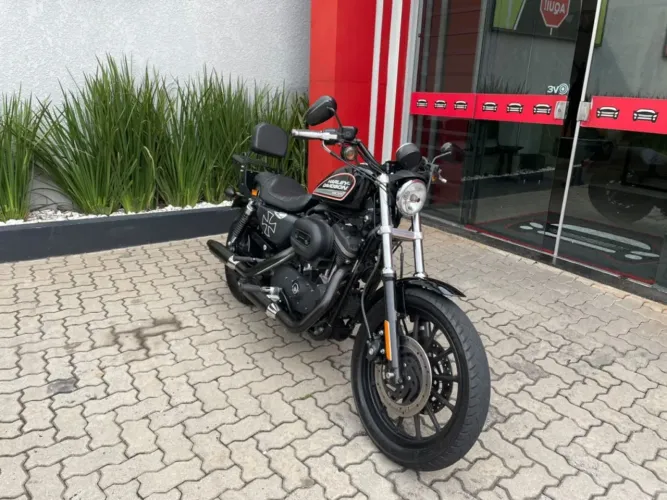 Harley-davidson Xl 883 r 2007
