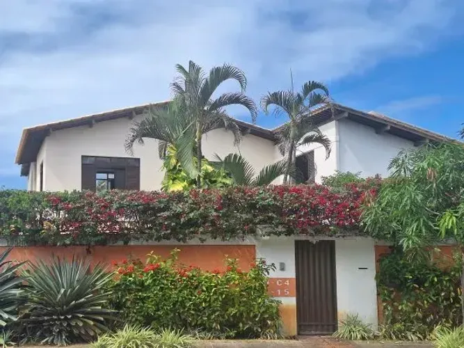 CASA DUPLEX DE ALTO PADRÃO À VENDA EM VILAS DO ATLÂNTICO APENAS 10 METROS DA PRAIA!