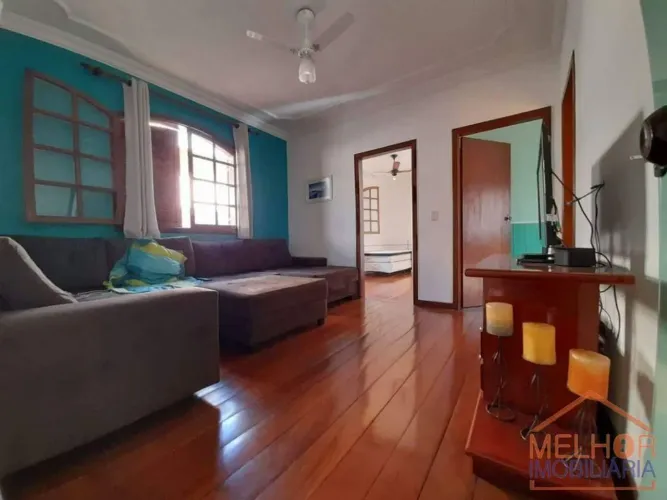 Casa Geminada à Venda em Santa Amélia, Belo Horizonte - MG