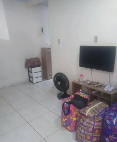CASA COM 1 QUARTO EM CONCEIÇÃO DE JACAREÍ - ACEITO ENTRADA