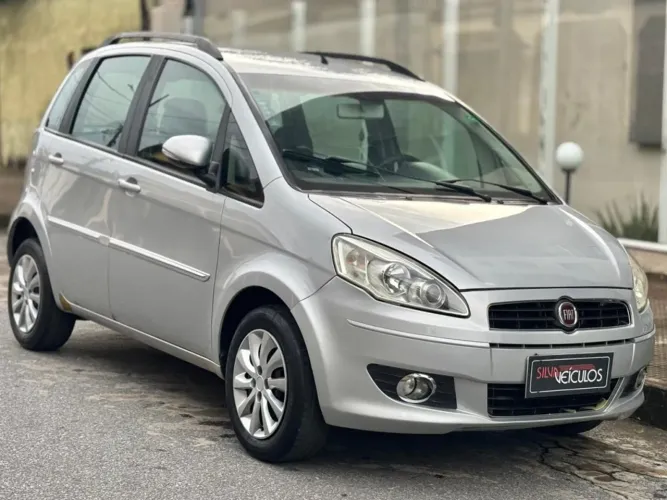Fiat Idea Attractive 1.4 Fire Flex 8V 5P 2013