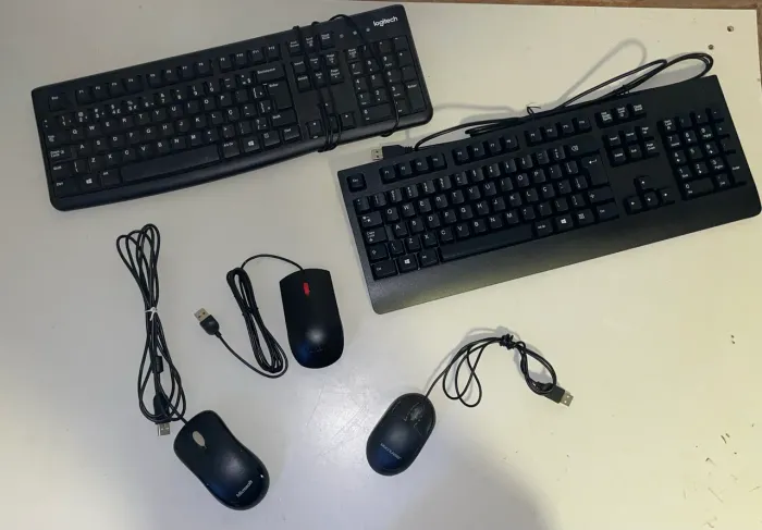 Lote de Periféricos (2 Teclados + 3 Mouses) Logitech, Microsoft, Lenovo
