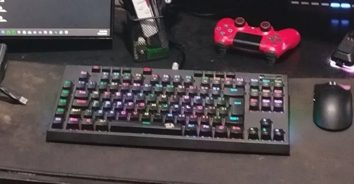 Teclado mecânico Red Dragon broadsword pro