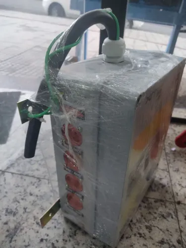 Quadro robozinho de tomadas