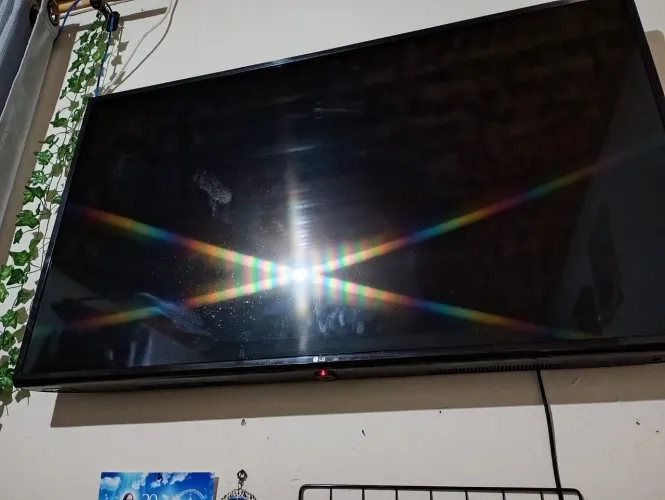 Vende-se TV LG smart - 49 polegadas
