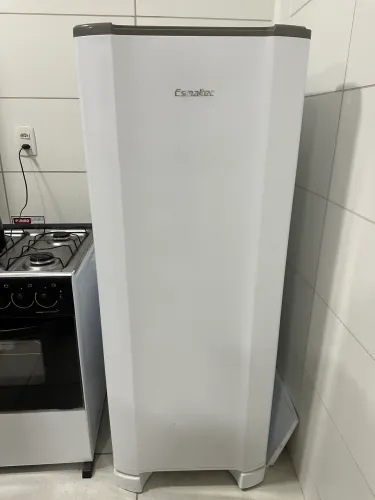 Geladeira Esmaltec