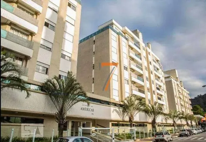 Apartamento com 3 dormitórios para alugar, 116 m² por R$ 8.160,06/mês - Trindade - Florian