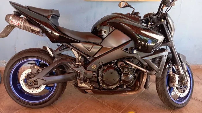 Vende-se Susuki B-King