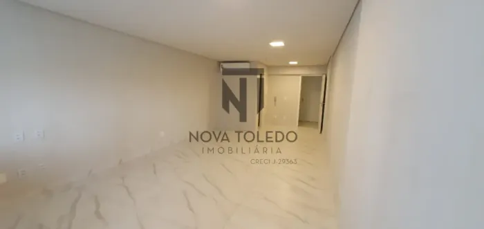 OPORTUNIDADE! SALA COMERCIAL PARA VENDA/LOCAÇÃO COM 39,00 METROS - JARDIM AQUARIUS - SJC
