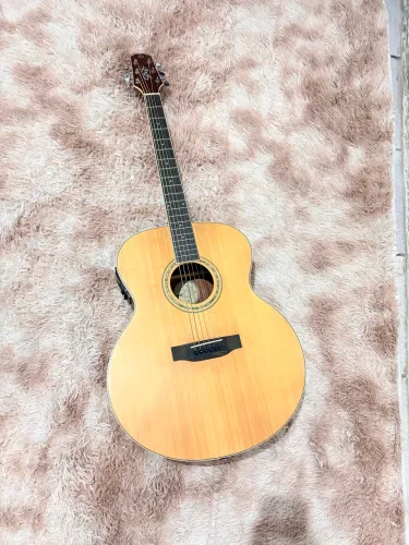 Violão Seizi SHOGUN JUMBO. Regulado. Cordas 011. Estado de novo. Aceito TROCAS