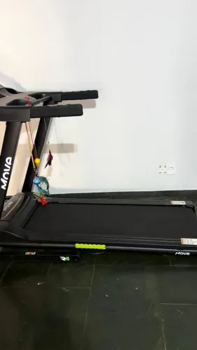 Esteira elétrica marca MOVE semi nova