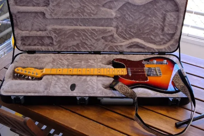 Guitarra Fender Telecaster American Professional II +Captadores Custom Shop 51? Nocaster