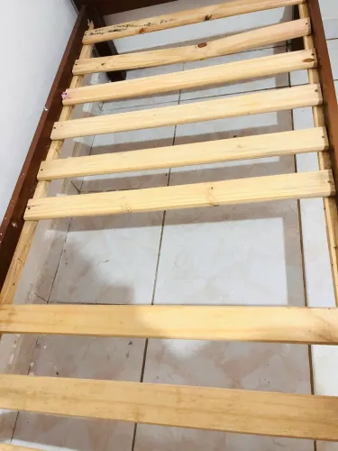 2 Camas de Solteiro 