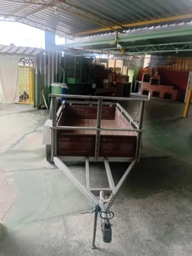 Vende-se carretinha em perfeito estado