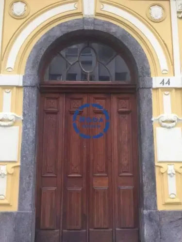 PREDIO COMERCIAL NO CENTRO