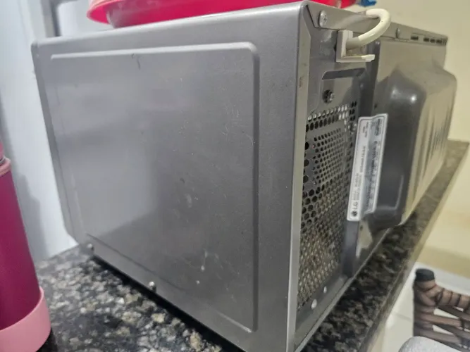 Vendo micro-ondas LG