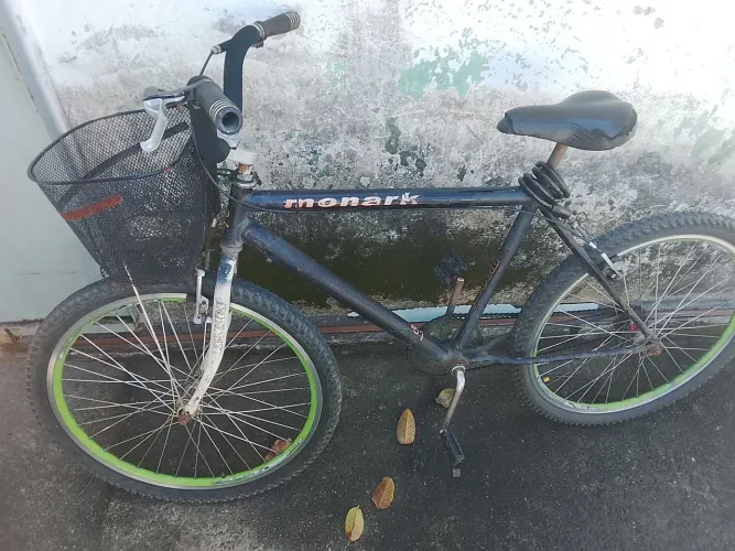 Bicicleta comum aero 26 rolamento nas rodagem e na caixa central
