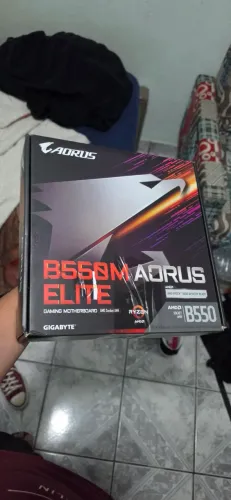 Placa-mãe Gigabyte B550M AORUS ELITE Rev. 1.3 - Lacrada