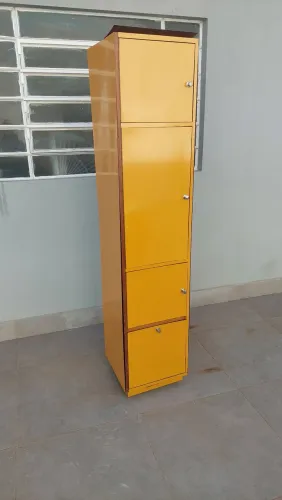 Armário vintage torre