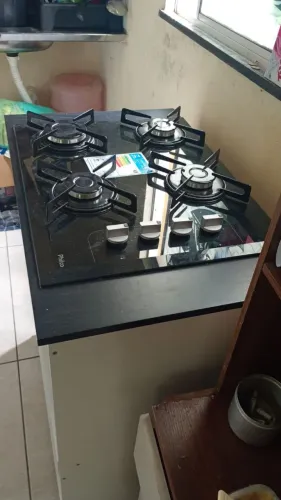 Fogão Cooktop 4 bocas . Nunca foi usado novo . Com nota fiscal  já vai na mesa  valor 750
