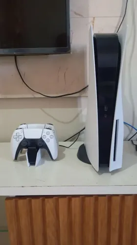 Vendo PS5 com tv de 42 polegadas + raque e painel