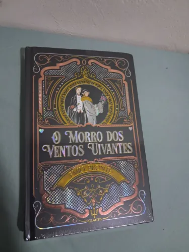 O Morro dos Ventos Uivantes - Emily Brontë | Edição de Luxo | Capa Dura | Lacrado