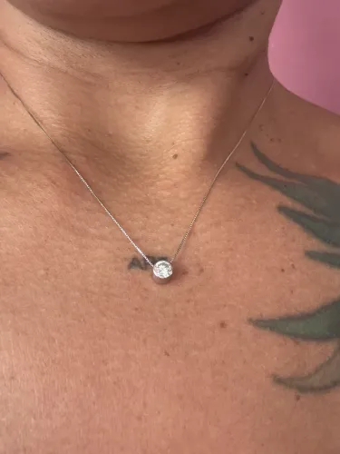 Colar solitário ponto de luz diamante 60 pontos