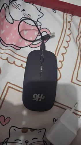 Mouse Bluetooth sem fio. Usado poucas vezes