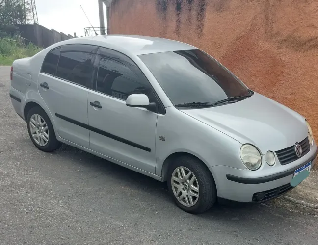 Volkswagen Polo Sedan 1.6 MI 101cv 8V 4P 2003