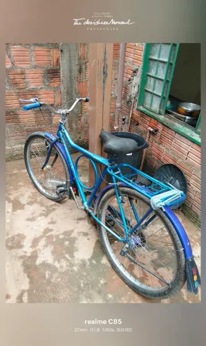 Vende se uma bicicleta Monark