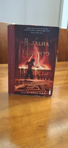 Livro Percy Jackson: E os Olimpianos IV - A Batalha do Labirinto