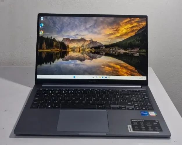 Notebook Samsung Book 4 i5 de 13° Geração | 8GB  DDR5 | NVMe | Windows 11+Office