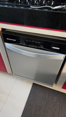 Lava-Louças Brastemp 8 Serviços BLF08BS Prata 220v - Semi Nova