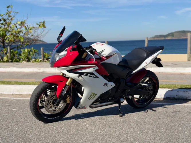 HONDA - CBR 650f // toda revisada !